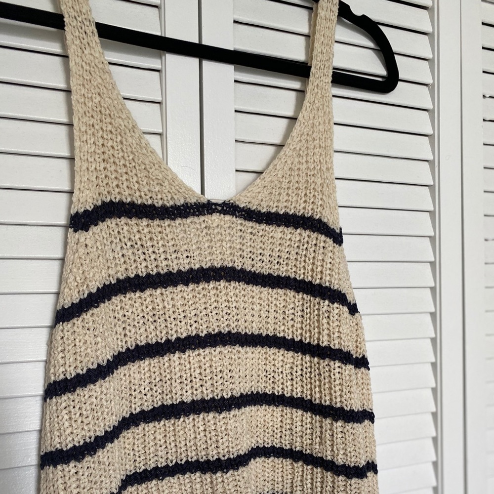 Knit waist length tank top!